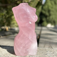 Load image into Gallery viewer, Natural Rose Quartz Female Model,Crystal Skull, Female Model Carving,Home Decor,Crystal gift
